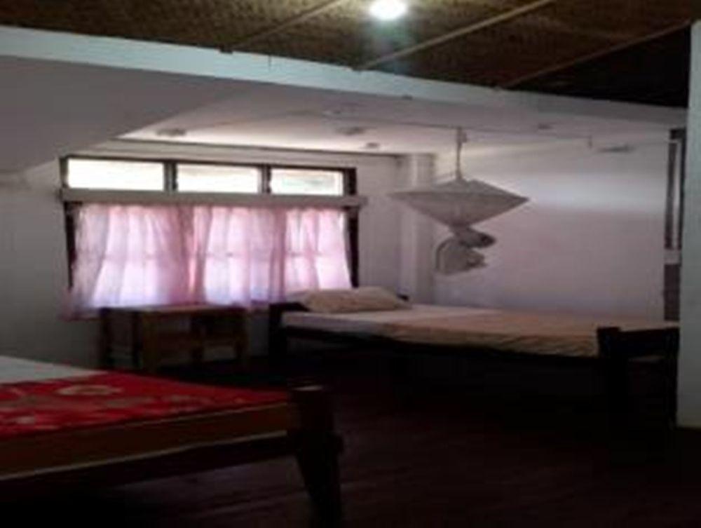 Prince Hotel Mrauk U ภายนอก รูปภาพ