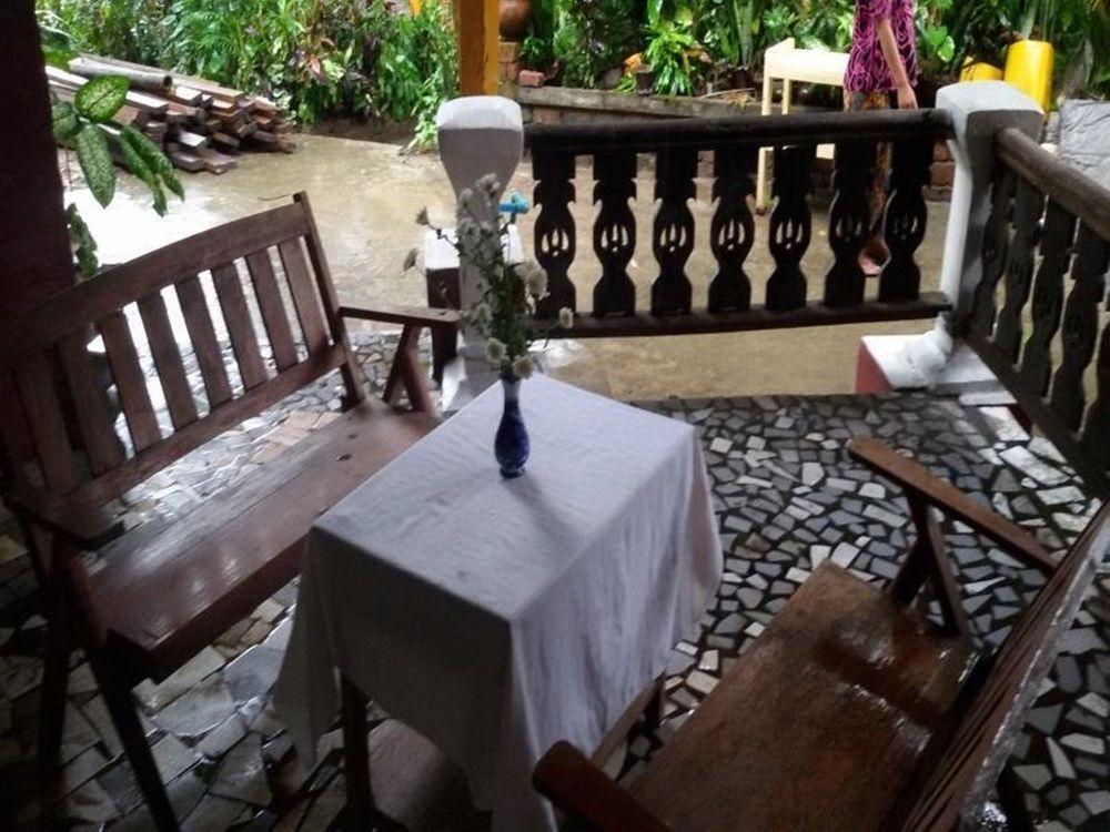 Prince Hotel Mrauk U ภายนอก รูปภาพ