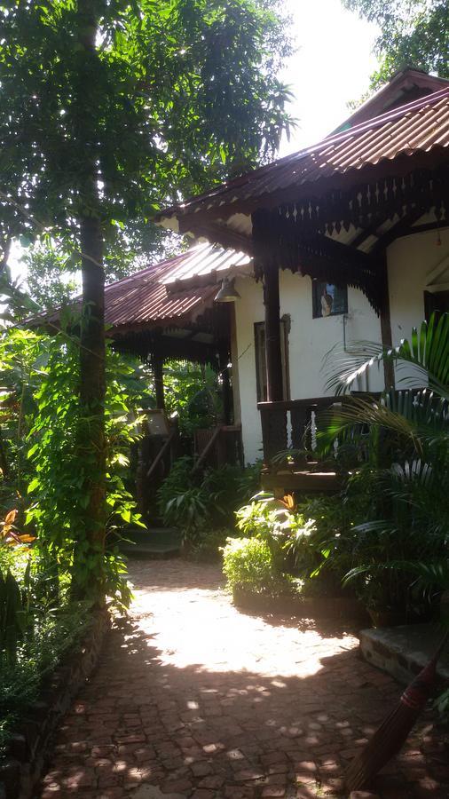 Prince Hotel Mrauk U ภายนอก รูปภาพ